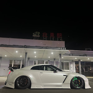 NISSAN GT-R R35