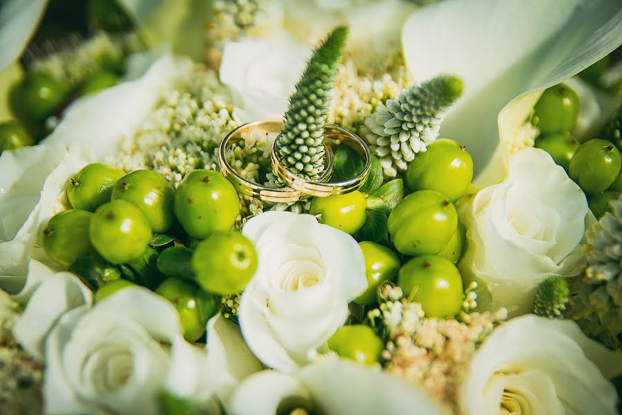 Wedding photographer Yaroslav Ivakin (ivakinyaroslav). Photo of 10 March 2014