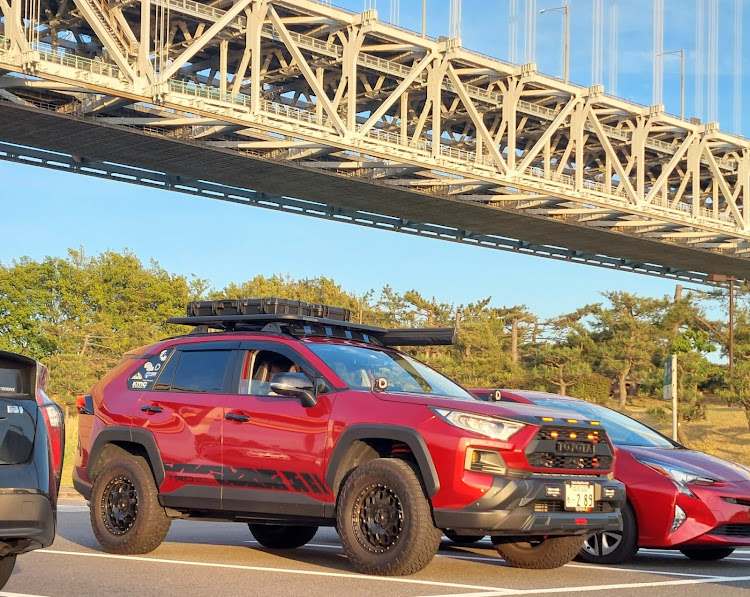 RAV4の密入国・🍊国・うどん国・松山城・一鶴に関するカスタム事例の投稿画像1枚目
