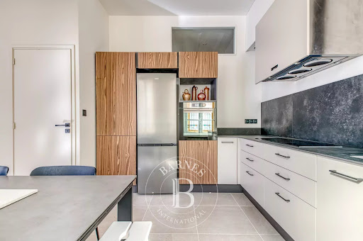 Apartment 5