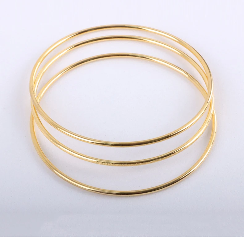 Pulseira de herança antiga Vietnam Placer Gold em aço titânio banhado a ouro, um acessório elegante e durável para o dia a dia.