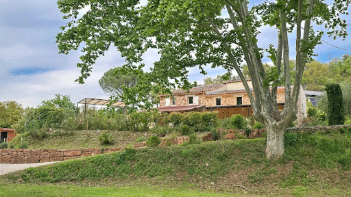 Villa with pool and garden 4