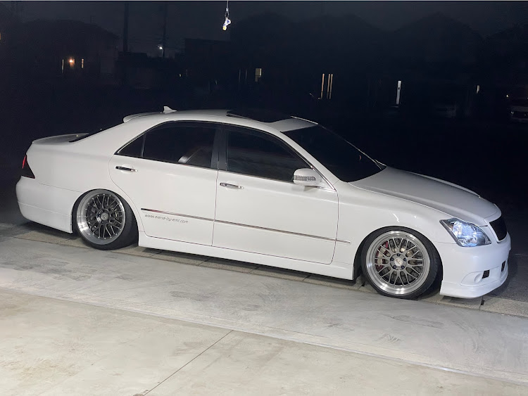 クラウンアスリートのTuning Garage REV・ガレージジャッキ・REV・クラウンアスリート・ストリートスタイルに関するカスタム事例の投稿画像1枚目