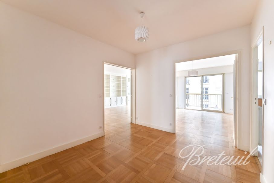 Location  appartement 5 pièces 125 m² à Paris 16ème (75016), 4 250 €