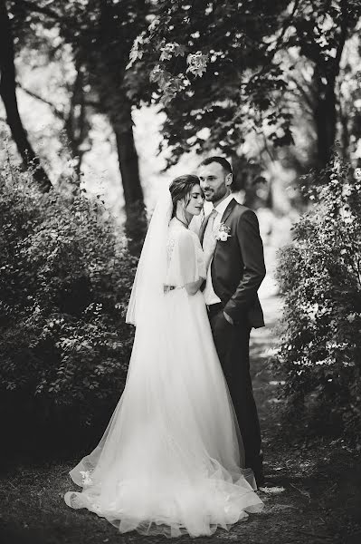 Wedding photographer Oksana Skorpan (oxyc). Photo of 27 November 2019