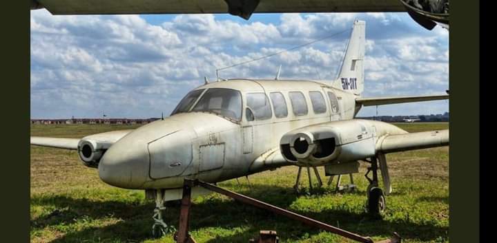 5H-SXT, one of the planes being a auctioned.