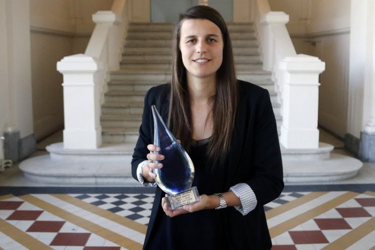 Laura De Neve eerste 'Profvoetbalster van het Jaar': "Prijs is voor hele team Anderlecht"