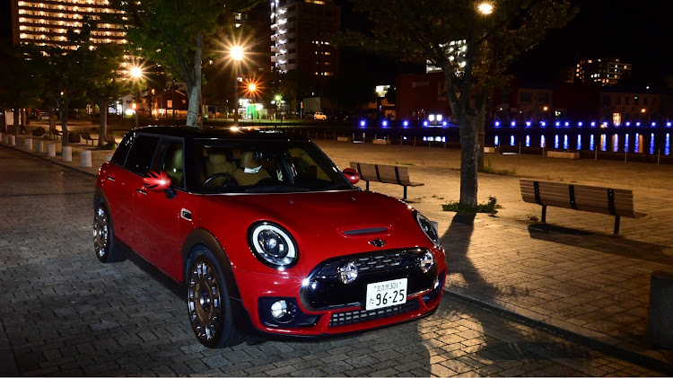ミニクーパーSのラリーレーシングのある風景・OZレーシング・門司港レトロ・BMW mini  friendsに関するカスタム事例の投稿画像1枚目
