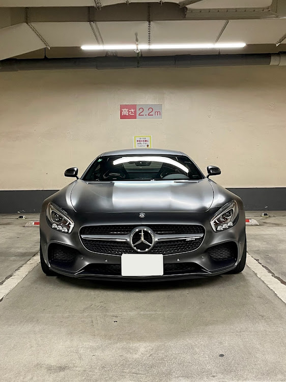 GTの駐車場でパシャリ・正面の美学に関するカスタム事例の投稿画像1枚目