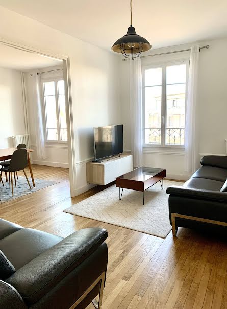 Location meublée appartement 3/4 pièces 81 m² à Saint-maur-des-fosses (94100), 1 850 €