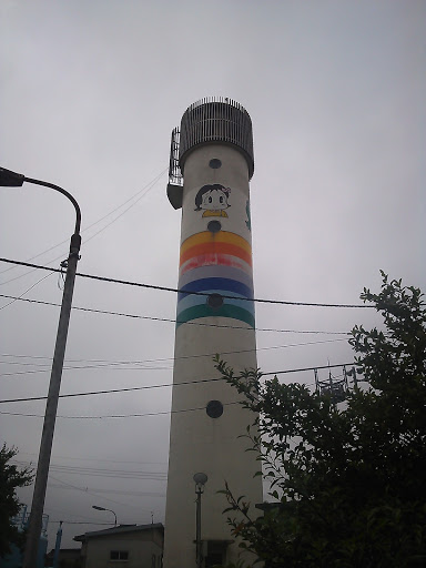 糸田町浄水場のカラフルタワー