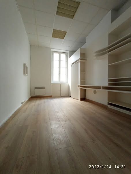 Location  locaux professionnels 2 pièces 39.14 m² à Marseille 6ème (13006), 643 €