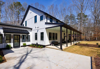 Farmhouse with garden 5