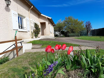 propriété à Pouilly-sous-Charlieu (42)