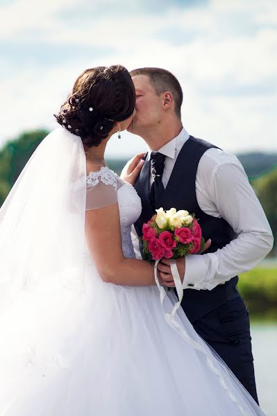 Fotografo di matrimoni Yaraslau Tsarou (tsarev). Foto del 8 marzo 2017