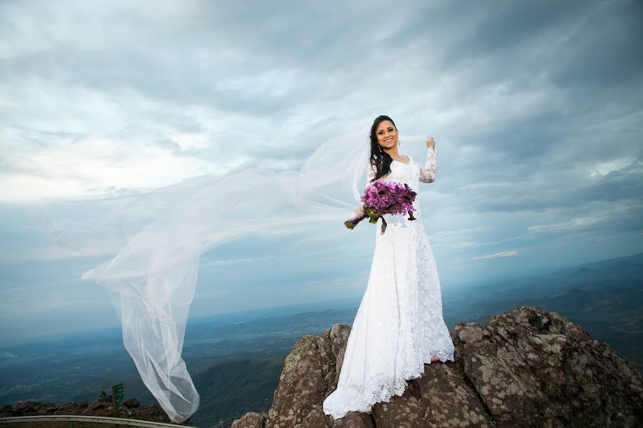 Fotógrafo de casamento Vanessa Candido (vanessacandido). Foto de 11 de maio 2020