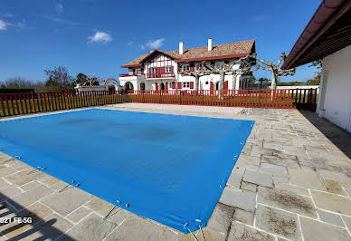 Apartment with pool 1