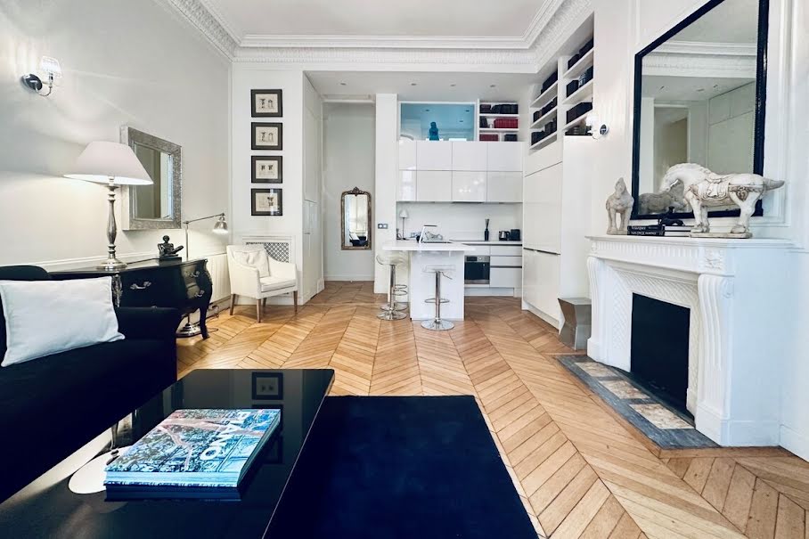 Location meublée appartement 1 pièce 35 m² à Paris 2ème (75002), 2 500 €