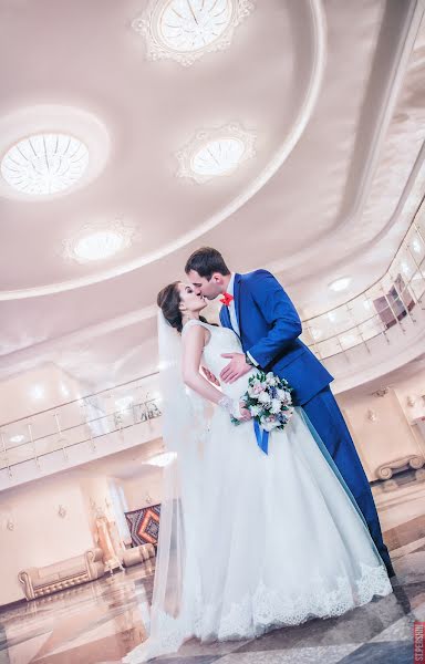 Fotógrafo de casamento Stanislav Pershin (stpershin). Foto de 25 de março 2017