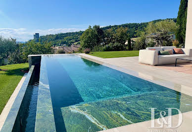 House with pool and garden 2