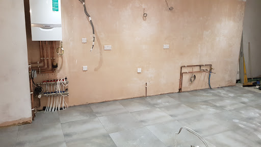 Underfloor heating, new hot & cold pipes, new heating complete