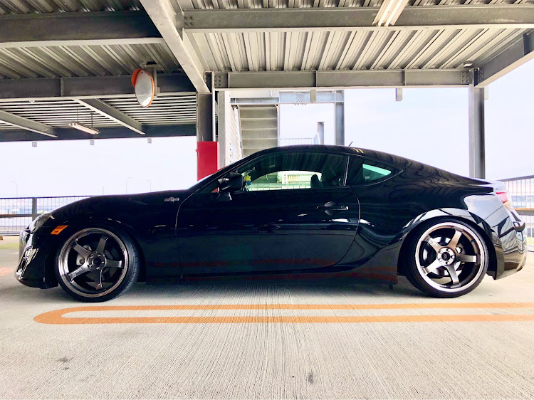 86のADVAN Racing・Megan Racingに関するカスタム事例の投稿画像2枚目
