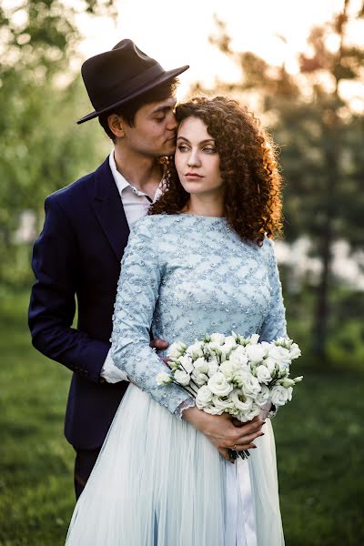 Fotógrafo de casamento Oksana Saveleva (tesattices). Foto de 28 de maio 2019