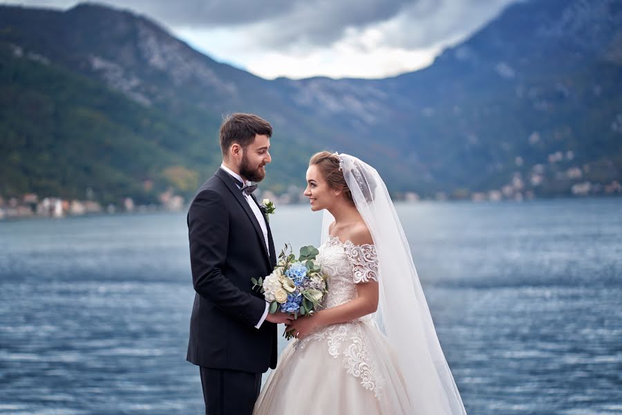ช่างภาพงานแต่งงาน Aleksandr Melkonyanc (sunsunstudio) ภาพเมื่อ 3 สิงหาคม 2021