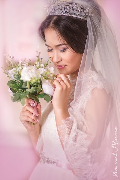 Wedding photographer Maksim Leontev (maksim02118827). Photo of 8 February 2016