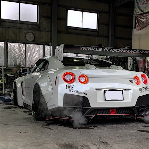 NISSAN GT-R R35