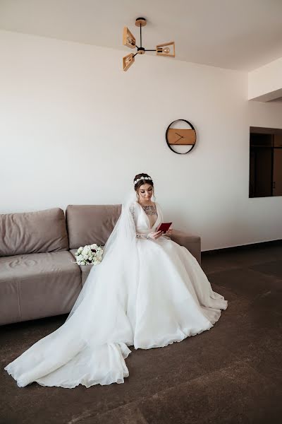 結婚式の写真家Nadezhda Kuzichkina (nkuzichkina)。5月13日の写真