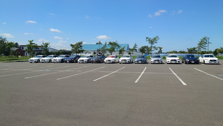 スカイラインのV37・ミーティング・#集会・個性的な車がいっぱい🎵に関するカスタム事例の投稿画像1枚目