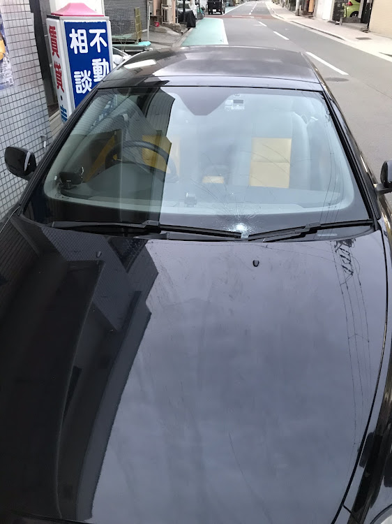 C70のボルボ・c70・フロントガラス・事故に関するカスタム事例の投稿画像3枚目