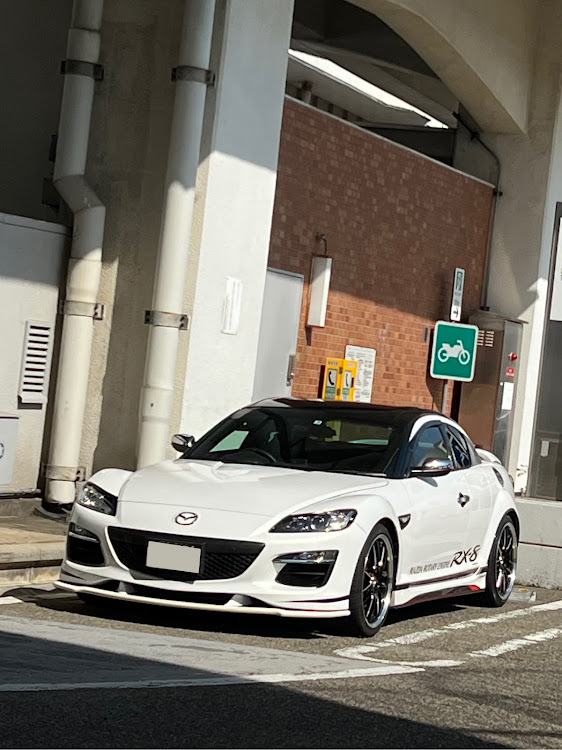 RX-8の首都高PA・メーター遊び・エアコンきかない・車検対応仕様・純正シルエットに関するカスタム事例の投稿画像3枚目