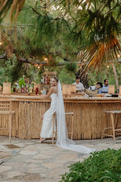 結婚式の写真家Olga Emrullakh (antalya)。3月20日の写真