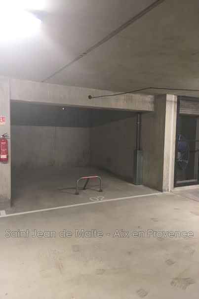 Vente parking  15 m² à Marseille 10ème (13010), 15 000 €