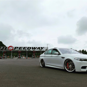 M5 F10