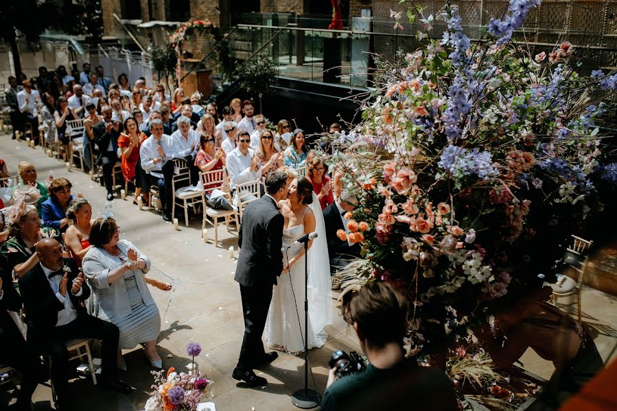 Fotografo di matrimoni Claudiu Iozon (claudiuiozon). Foto del 19 aprile