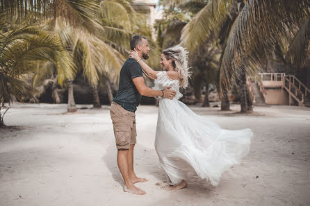 Fotógrafo de casamento Natalya Ponomarenko (photochupa). Foto de 15 de junho 2019