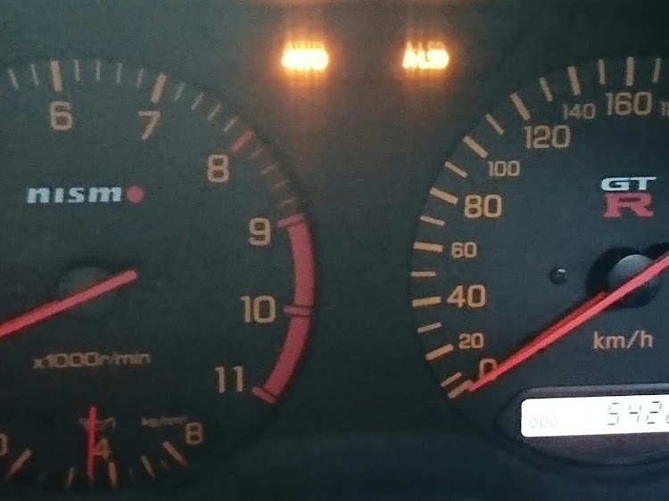 スカイライン GT-RのスカイラインGT-R・BNR34GTRに関するカスタム事例の投稿画像2枚目