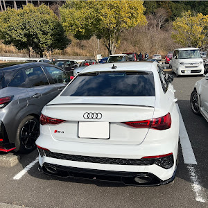 RS3 セダン