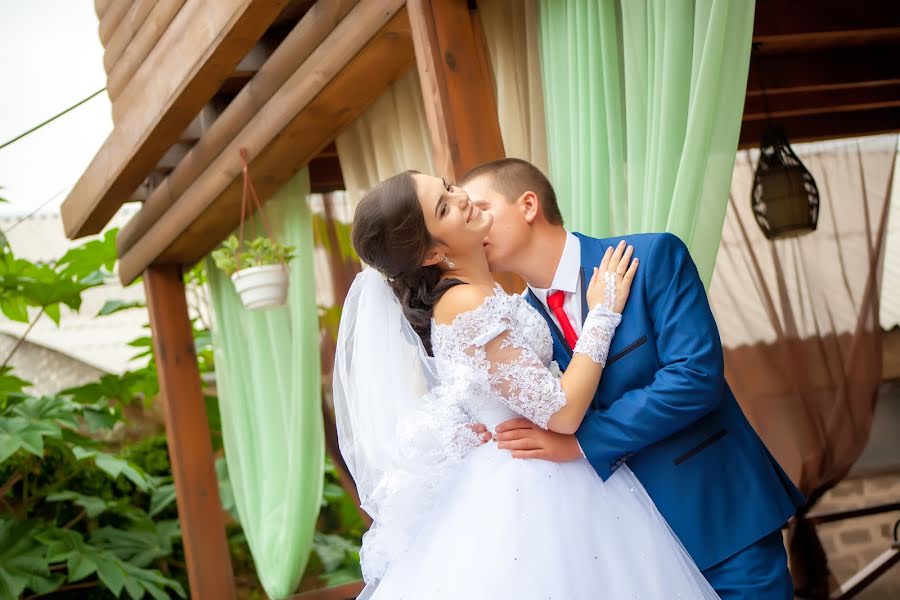 Fotógrafo de casamento Darya Khripkova (dariakhrypkova). Foto de 17 de maio 2017