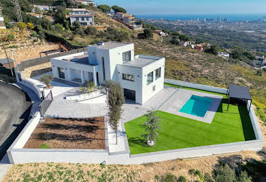 House with garden and terrace 1