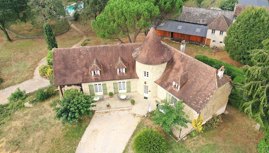 Vente maison 11 pièces 600 m² à Beaulieu-sur-Dordogne (19120), 686 400 €