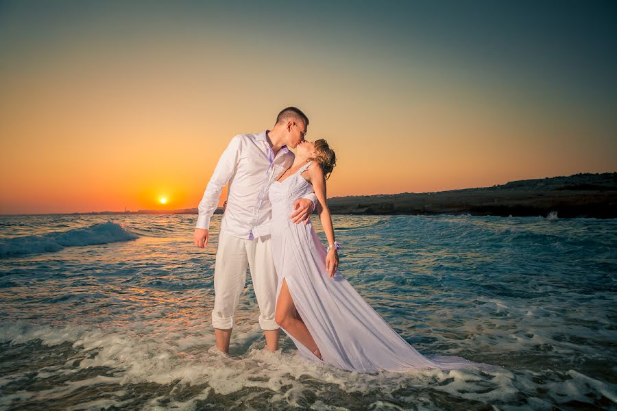 Wedding photographer Vladimir Makhonin (baralgindesign). Photo of 18 March 2015