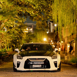 NISSAN GT-R R35