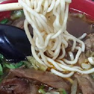 建忠牛肉麵