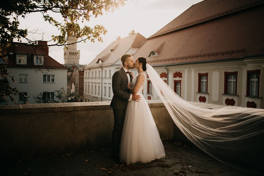 Fotograf ślubny Paweł Uchorczak (fanimomentu). Zdjęcie z 4 września 2018