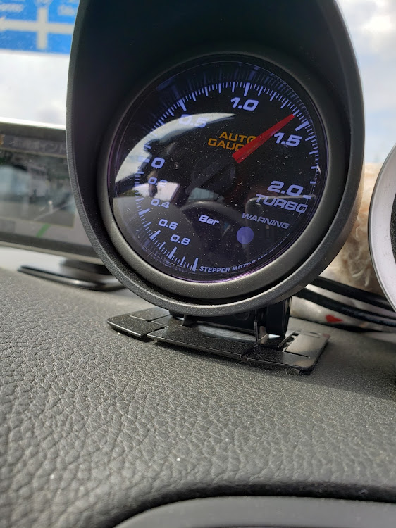 ゴルフ6 GTIのブースト計・誤作動・まだ買ってそんなに経ってないぞに関するカスタム事例の投稿画像1枚目