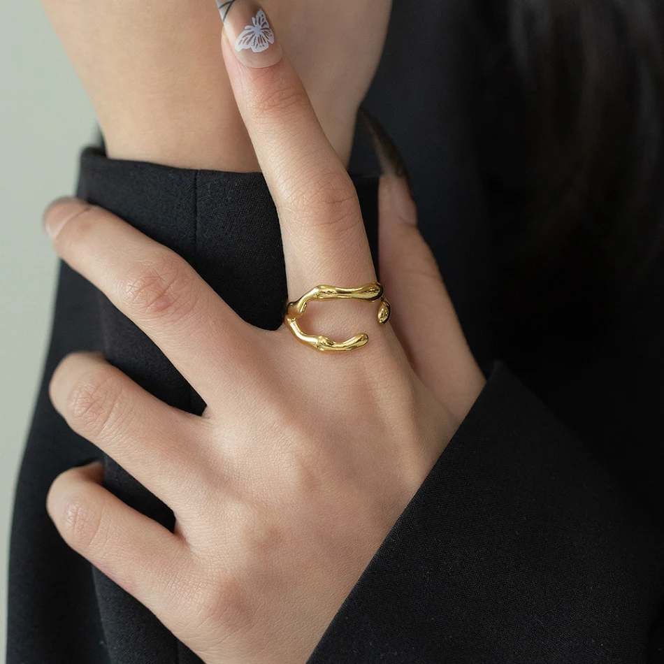 Holle titanium stalen ring voor dames, lichtgewicht en elegant, waterbestendig, duurzame sieraad voor dagelijks gebruik en speciale geschenken
